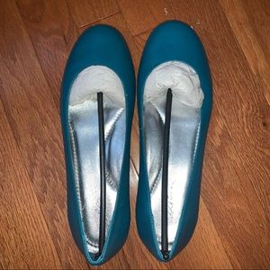 L.L Bean Blue Flats
